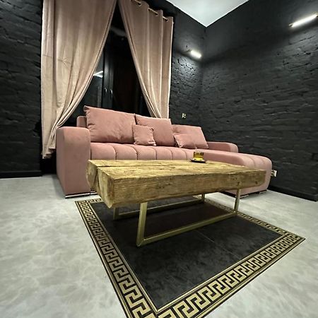 Darkhouse Versace Pink Lodz  Ngoại thất bức ảnh